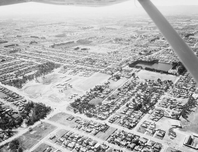 Monochrome aerial photograph of Mount Waverley.