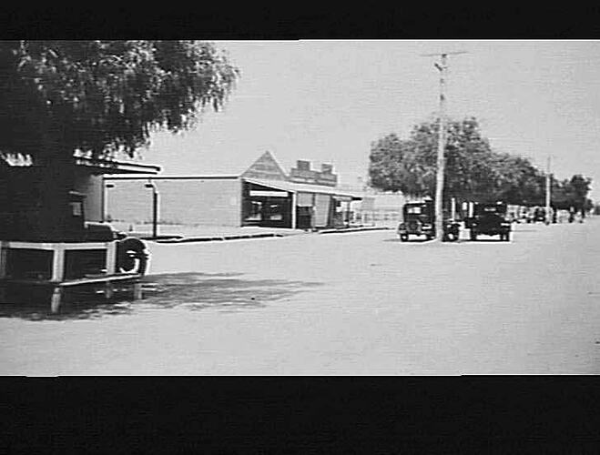 R. W. LARMOUR, AGENT, WYCHEPROOF: MARCH 1940