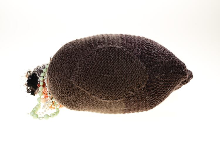Museums Victoria HT 33133 hand-knitted chook, top