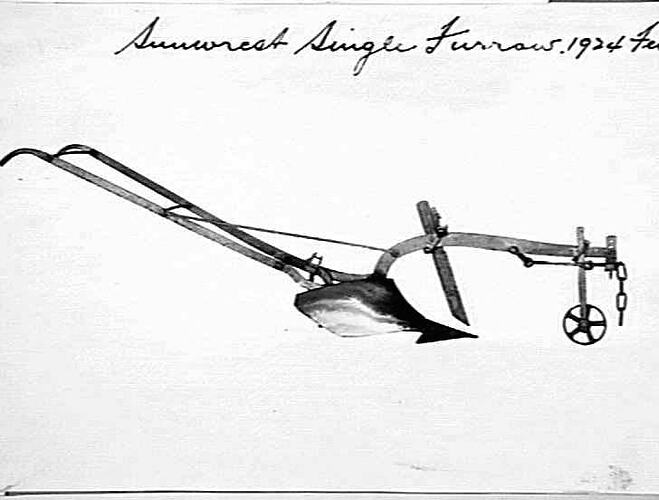 `SUNWREST' SINGLE FURROW: FEB 1924
