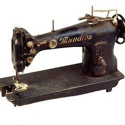 Industrial Sewing Machine - Mundlos