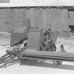 Negative - International Harvester, GL-200 Header Harvester, 1947