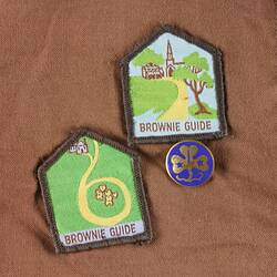 Uniform - Brownie, First Heatherdale Pack, circa 1977