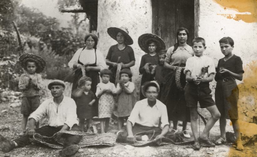 D'Aprano Family, Ventosa, Italy, 1937