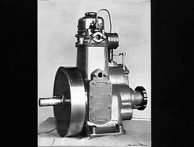 `SUNDIESEL' ENGINE 3 H.P.: JAN 1939