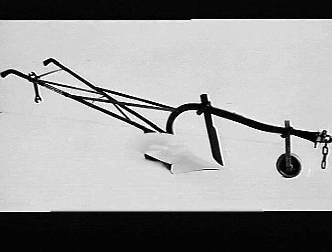 `SUNCRESCENT' 12 INCH: 17 NOV 1947