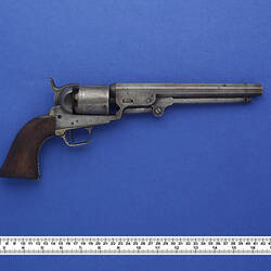 Revolver - Colt 1851 Navy, 1852