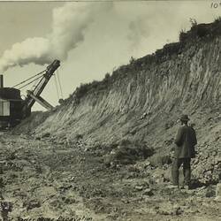 Photograph - State Electricity Commission, Ruston Shovel on Power House Excavations, Yallourn, Victoria, Oct 1921