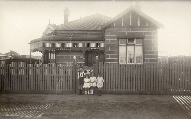 Four Children, 3 Lobb Street, Coburg, 1920s