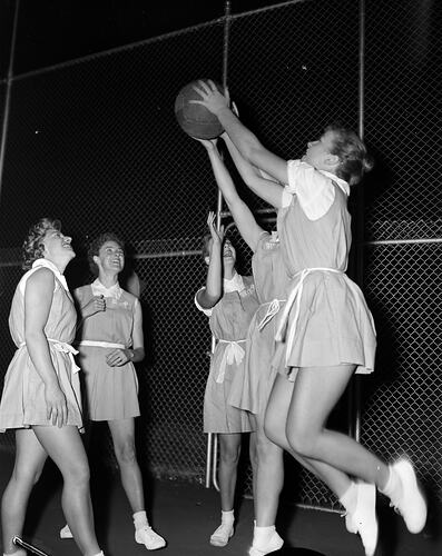 MacRobertson Girl's High School, Playing Netball, Flagstaff Gardens, Melbourne, 13 May 1959
