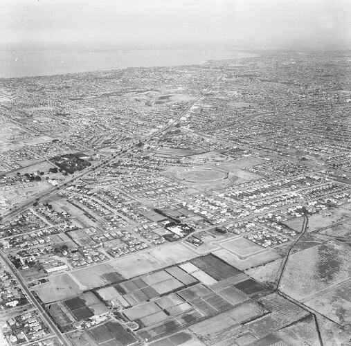 Monochrome aerial photograph of Moorabbin.