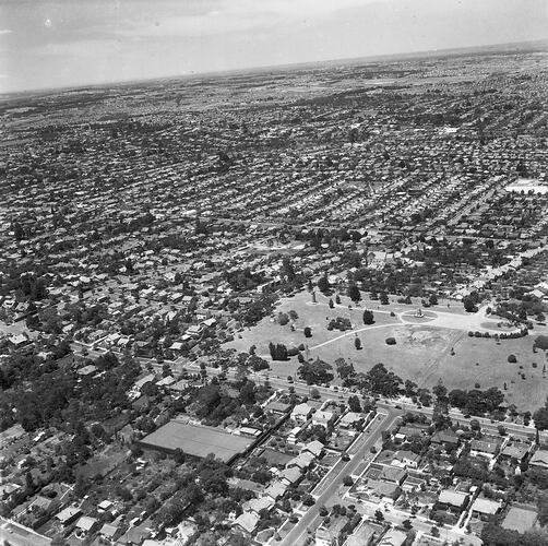 Monochrome aerial photograph of Balwyn.