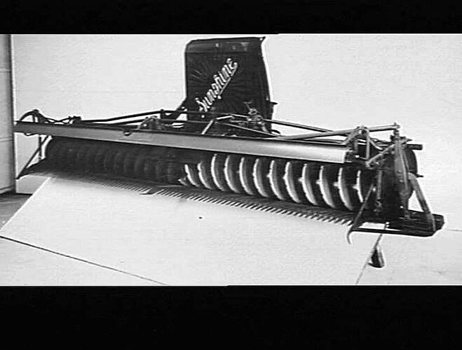 COMB CLEANER FOR AUTO HEADER: MARCH 1930