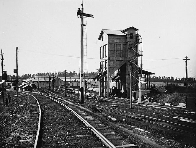 Concrete locomotive coaling tower, Ararat, late 1920s.