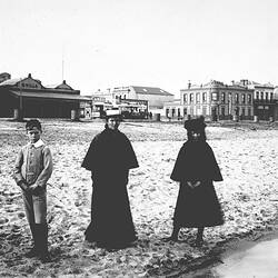 Negative - Beckett Family, Port Melbourne, Victoria, Jul 1898