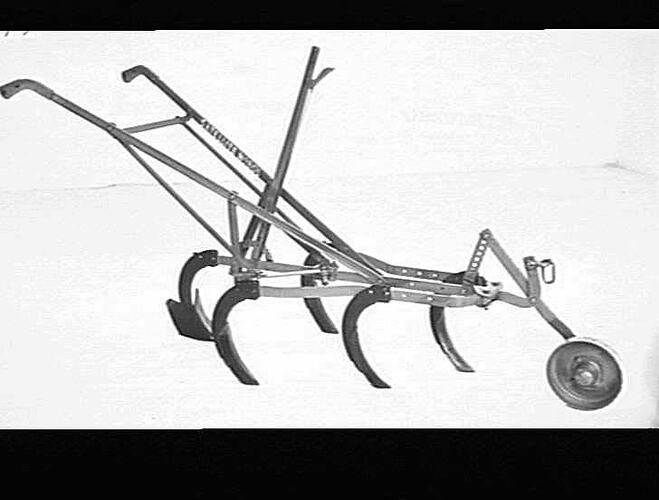 NO. 80 L `SATELLITE': AUG 1948