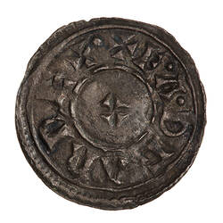 Coin, round, small cross pattee at the centre within a line circle, around, + EADGAR REX.