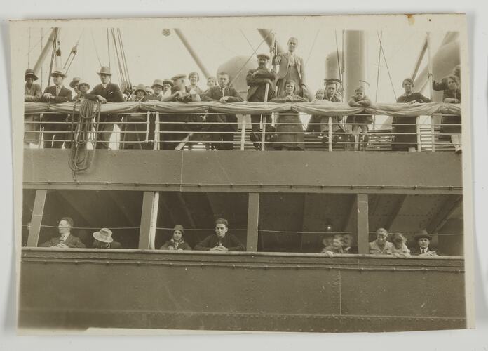 Postcard - Arrival of SS Jervis Bay at Fremantle, Western Australia, 3 May 1928