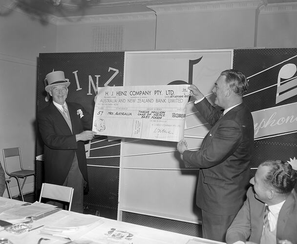 H.J. Heinz Company, Novelty Cheque Presentation, Victoria, 15 Oct 1959