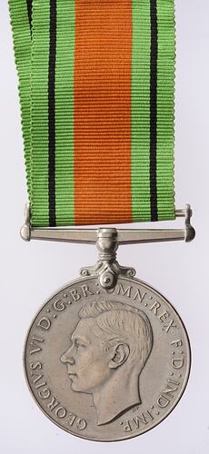 Medal - The Defence Medal 1939-1945, Great Britain, 1945 - Obverse