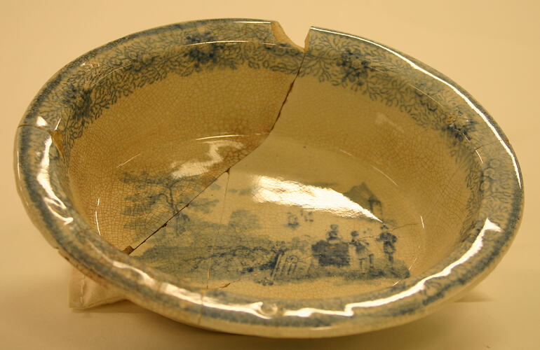 Ceramic - vessel - dish soap dish or pie dish?