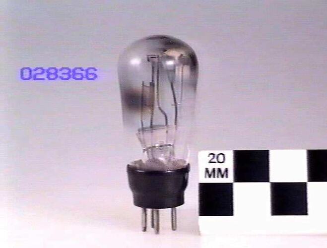Thermal delay switch, glass.
