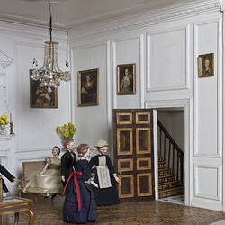 Pendle Hall Dolls House - Room 11 Withdrawing Room