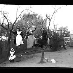 Glass Negative - Nellie & Kathleen Beckett & Friends, Northcote, Victoria, Jul 1898