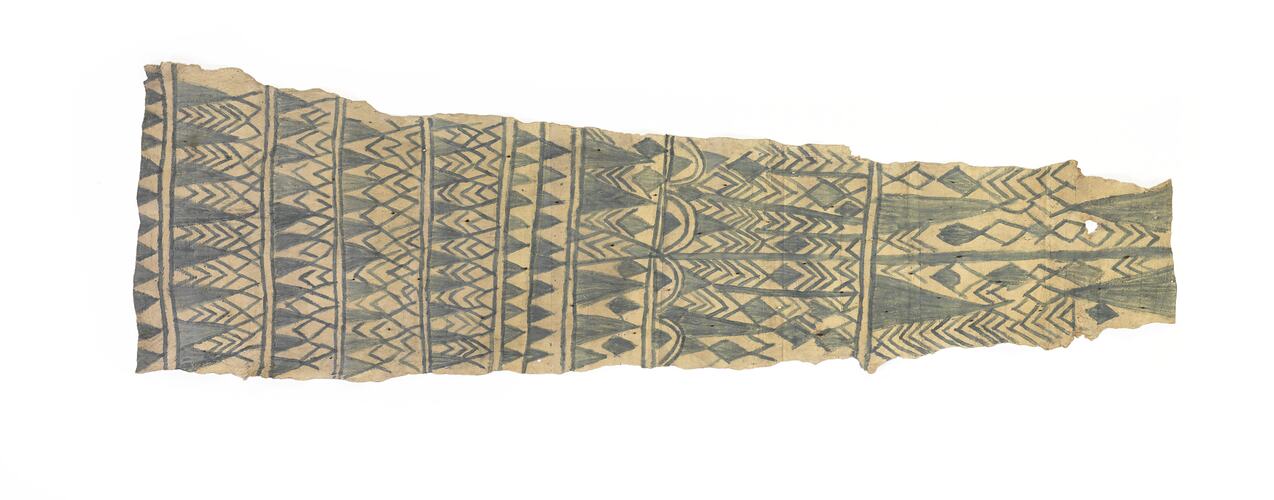 Blue and white tapa cloth, Singgo Island, Solomon Islands, before 1901