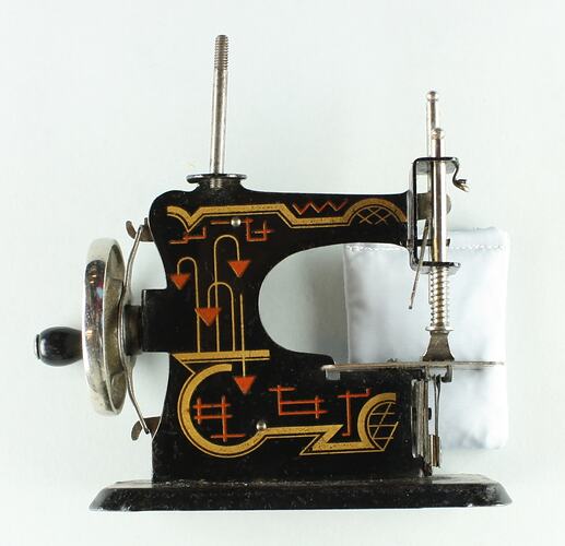 Toy Sewing Machine - Black Enamel Metal, circa 1940s