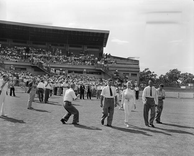 Crowd on Sports Oval, St Kilda Cricket Ground, St Kilda, Victoria, Jan 1959