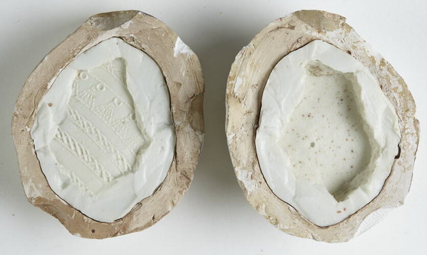 Potsherd (Mould), Watom Island, East New Britain, Papua New Guinea, 3300 to 2750 BP