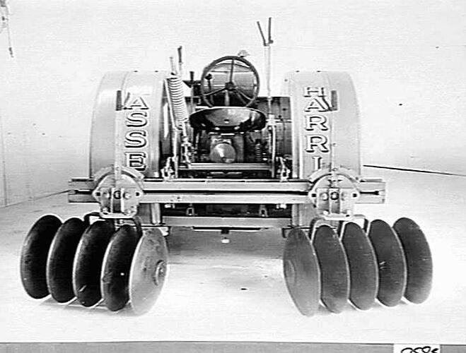 `DIX AND FISHER' HOIST: 1939