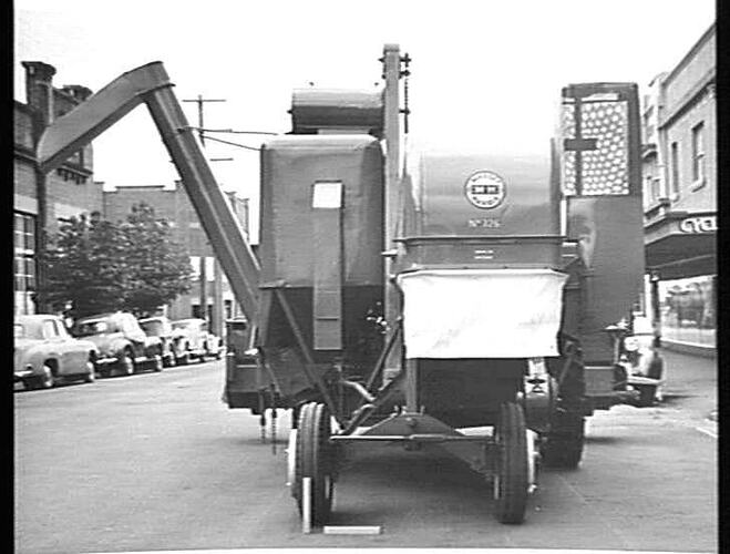 MASSEY HARRIS NO. 726: MARCH 1952