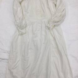 HT 57682.1, Long Shirt - Linen, Women's, Iole Crovetti Martino, Sardinia, Italy, 1950s (CULTURAL IDENTITY), Object, Registered
