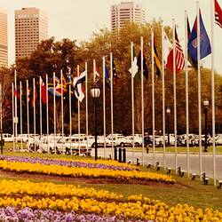 Photograph - Commonwealth Heads of Government Meeting, Delegates' Cars, Centennial Hall, Royal Exhibition Building, Melbourne, 30 Sep-7 Oct 1981