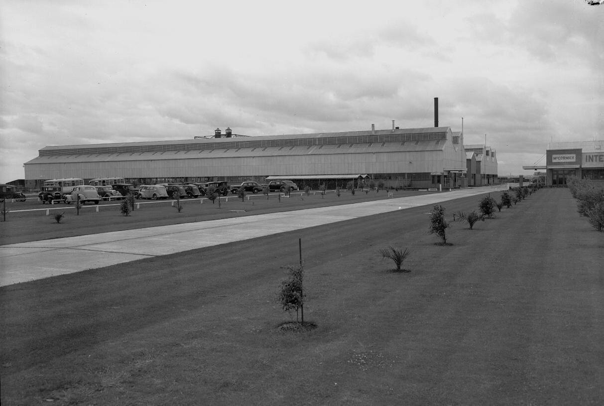 Negative International Harvester, Geelong Factory, 1941