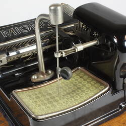 Typewriter - AEG Co, Mignon Model 4, 1927-1928