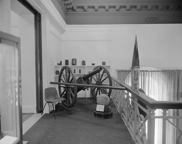 Weapons display in Barry Gallery, Instutite of Applied Science (Science Museum), Melbourne, 1963