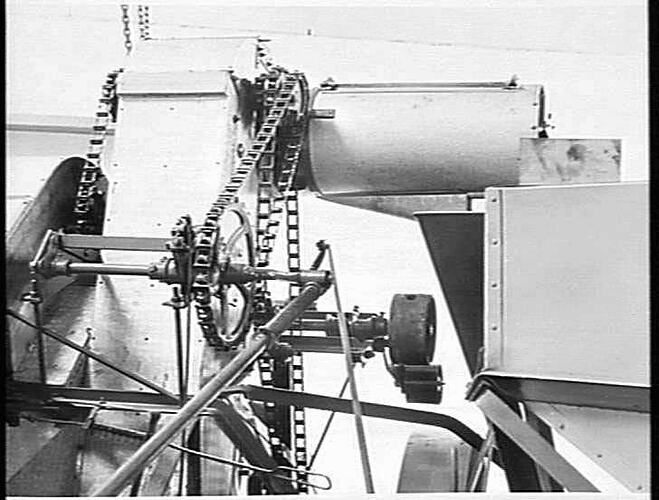 `A.L.' HARVESTER SECTIONS: OCT 1954