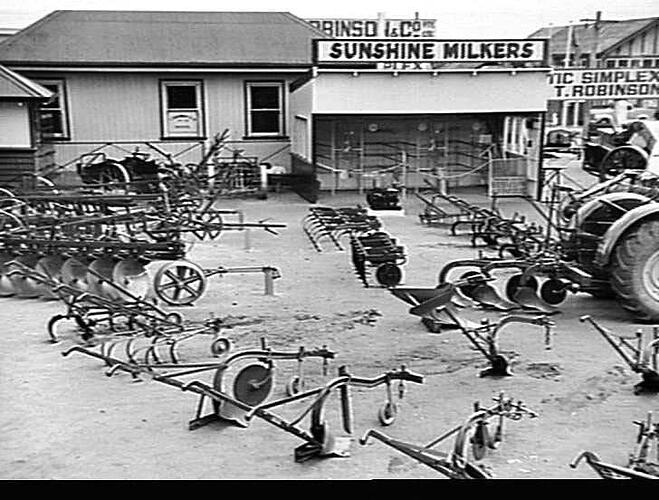 NO. 2 STAND ROYAL SHOW MELB. SEPT 1948
