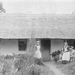 Negative - Mrs Smith & Daughters, Mount Arapiles, Victoria, circa 1885