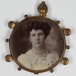 Pendant - Portraits of Sarah & Arthur Jackson, circa 1911