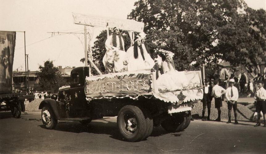Photograph - Decorated Truck, Ballarat
