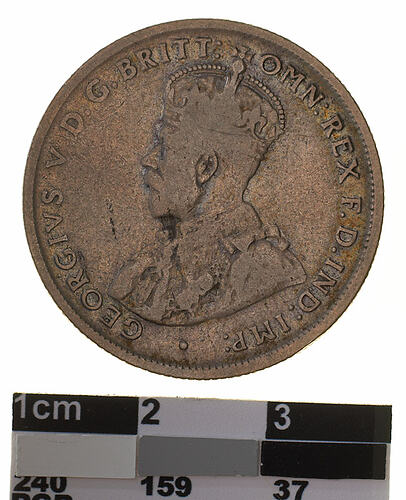 Coin - Florin (2 Shillings), Australia, 1923, photographed by Museums Victoria