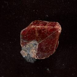 Pyroxmangite. [M 50567]