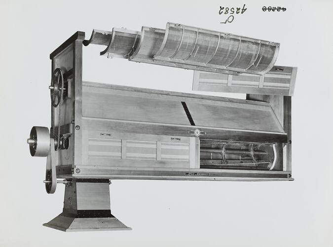 Photograph - Schumacher Mill Furnishing Works, Machine, Port Melbourne, Victoria, circa 1940s
