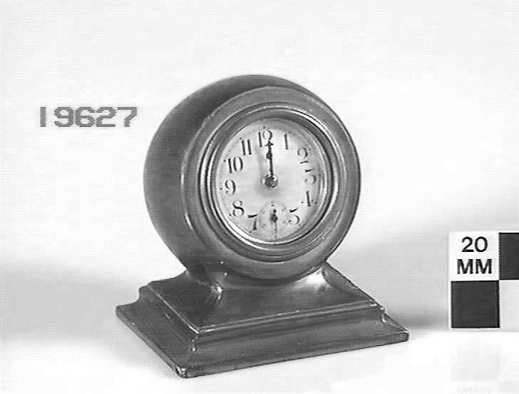 Mantel Clock William Gilbert Clock Co, Winsted, Connecticut, circa 1910