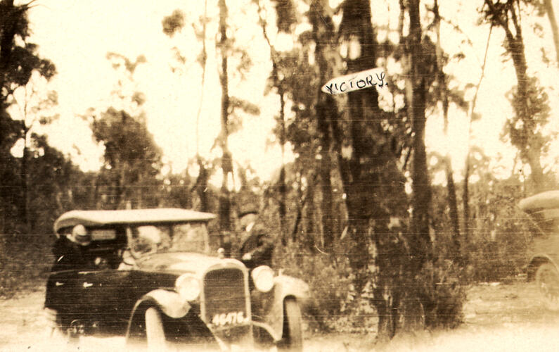 [On the road to Mount Victory, Grampians, about 1928. The Mount Victory Road was constructed in the 1920s as a tourist road.]