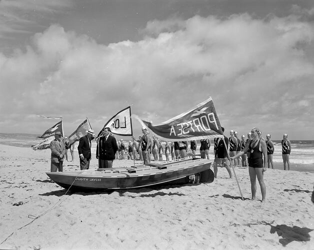 Life Savers in Formation, Victoria, 13 Dec 1959